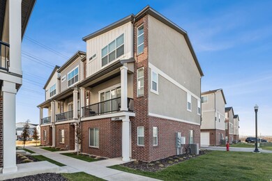 12976 S Devils Garden Ct unit 551, Riverton, UT 84096 - photo 4