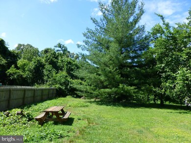 5619 Greenleaf Rd, Cheverly, MD 20785 - photo 7