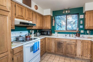 65488 Kentucky Rd, Bend, OR 97701 - photo 6