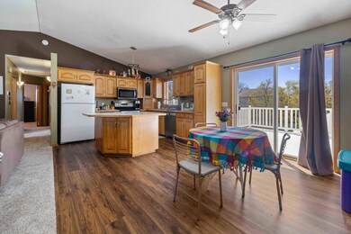 517 Walnut St, Cold Spring, MN 56320 - photo 5