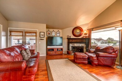 836 Main St, Edmonds, WA 98020 - photo 3