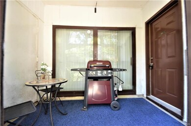 997 Village Round unit C, Allentown, PA 18106 - photo 3