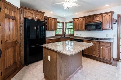 Kitchen as is vacant. Bring your furnishings into this extra large kitchen