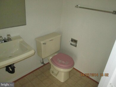 6702 Seat Pleasant Dr, Capitol Heights, MD 20743 - photo 7