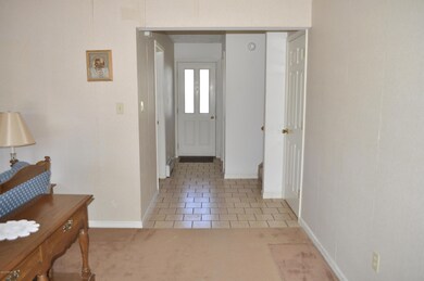 7-Entrance way
