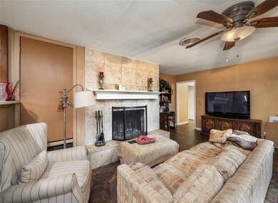 112 Hasler St, Bastrop, TX 78602 - photo 5