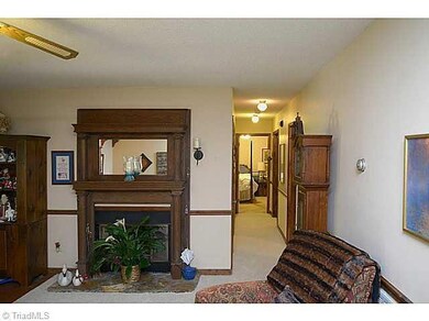 1813 Rocky Ln, Asheboro, NC 27205 - photo 2