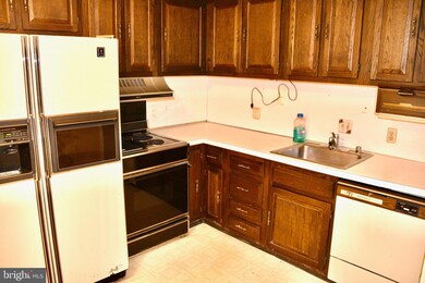 8 Fairway Rd, Reading, PA 19607 - photo 7