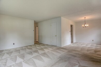 1310 Davis St, Jacksonville, NC 28540 - photo 6