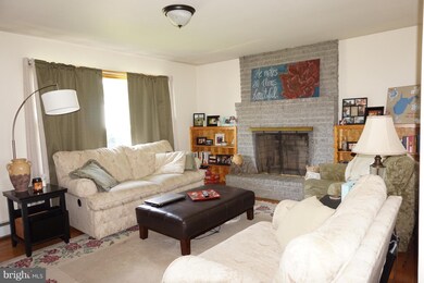 810 Jenny Wren Dr, Martinsburg, WV 25404 - photo 6