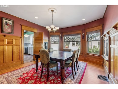 216 E 5th St, the Dalles, OR 97058 - photo 7