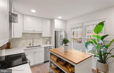 11961 Heathcote Ct, Reston, VA 20191 - photo 6