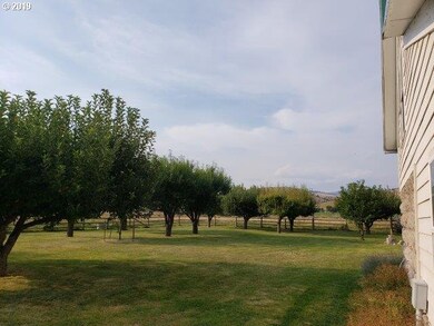 59122 U S Highway 26, Mount Vernon, OR 97865 - photo 3