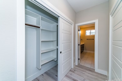 1618 W Lawndale Dr unit 9, San Antonio, TX 78209 - photo 6