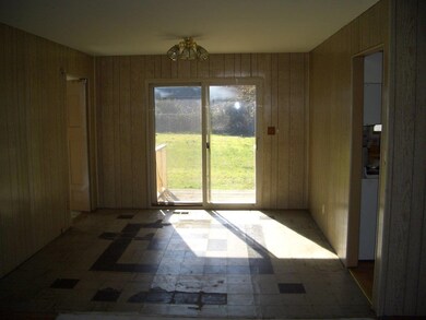 830 Lawnsdale Rd, Medford, OR 97504 - photo 7