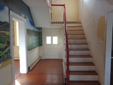 2258 Raphine Road foyer