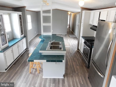 239 Edward Ln, Lothian, MD 20711 - photo 5