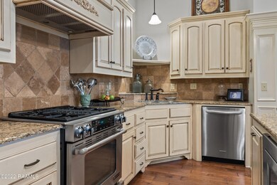 108 Dunvegan-12