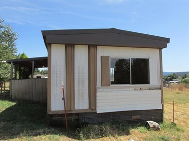 9714 Ben Kerns Rd, Klamath Falls, OR 97601 - photo 2