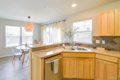 62681 Larkview Rd, Bend, OR 97701 - photo 5