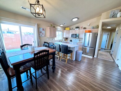 Dining_kitchen_IMG_9185 copy