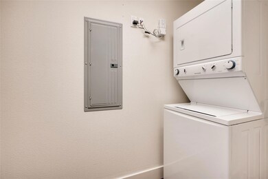 928 Travis Ave unit 204, Fort Worth, TX 76104 - photo 6