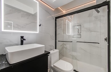 4641 Wild Indigo St unit 433, Houston, TX 77027 - photo 6