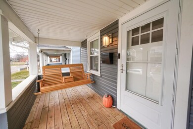690 E Kossuth St (13)