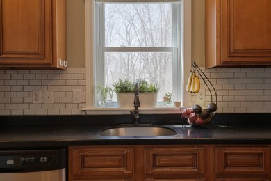 113 Border St unit C, Whitinsville, MA 01588 - photo 4