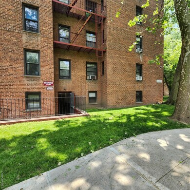 Dara Gardens unit 5K, Flushing, NY 11367 - photo 5