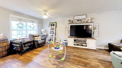 250-N-Garfield-Living-Room