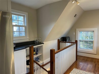 4 Sycamore Ln, West Hartford, CT 06117 - photo 7