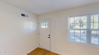 8477-Southaven-Circle-W-11222024_221402