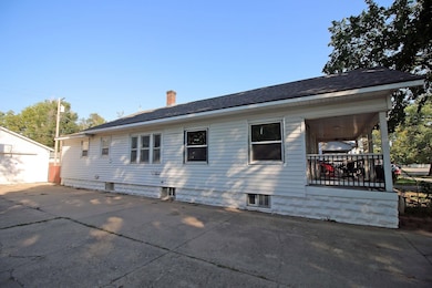 217 N Vine St, Wichita, KS 67203 - photo 2