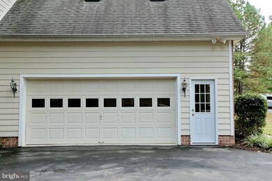 14810 King Charles Dr, Swan Point, MD 20645 - photo 6