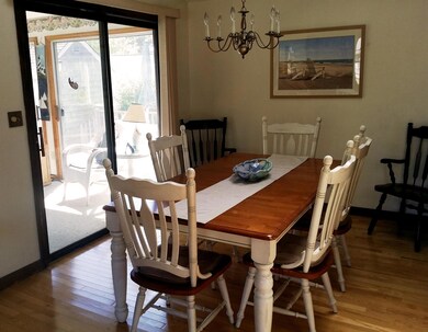 Dining Rm Huckleberry