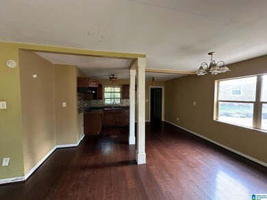 1721 Collier Dr, Birmingham, AL 35228 - photo 4