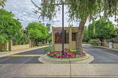 002_Gated Community