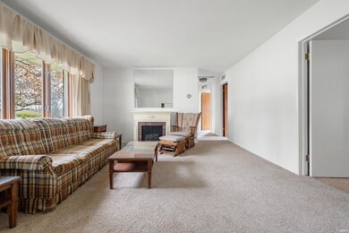 807 N Kettner Dr, Muncie, IN 47304 - photo 2