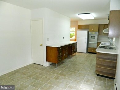 8113 Mcdonogh Rd, Pikesville, MD 21208 - photo 5