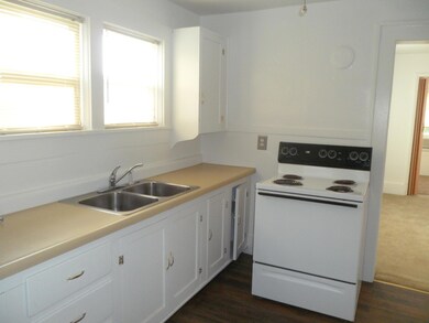 Efficient & Manageable Kitchen!