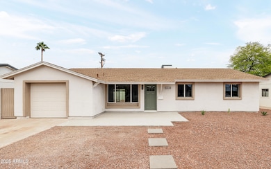 8334 E Palm Ln_01