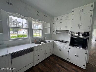 Kitchen 1