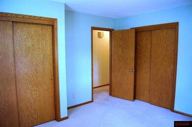 419 S Franklin St, New Ulm, MN 56073 - photo 7