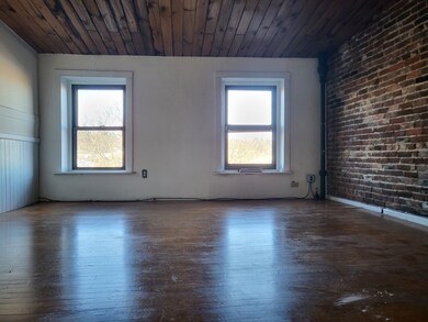 187 Main St unit 3, Northampton, MA 01060 - photo 2