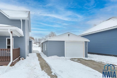 609 West St, Whiting, IA 51063 - photo 2