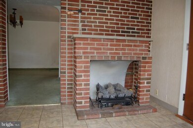 398 Westmont Dr, Darby, PA 19023 - photo 7