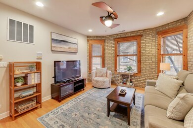1671 W Farwell Ave unit 2N, Chicago, IL 60626 - photo 4
