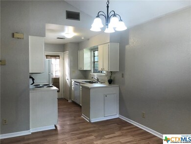 615 Burleson St unit 4, San Marcos, TX 78666 - photo 4
