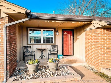 810 E Rosa St, Shawnee, OK 74804 - photo 3